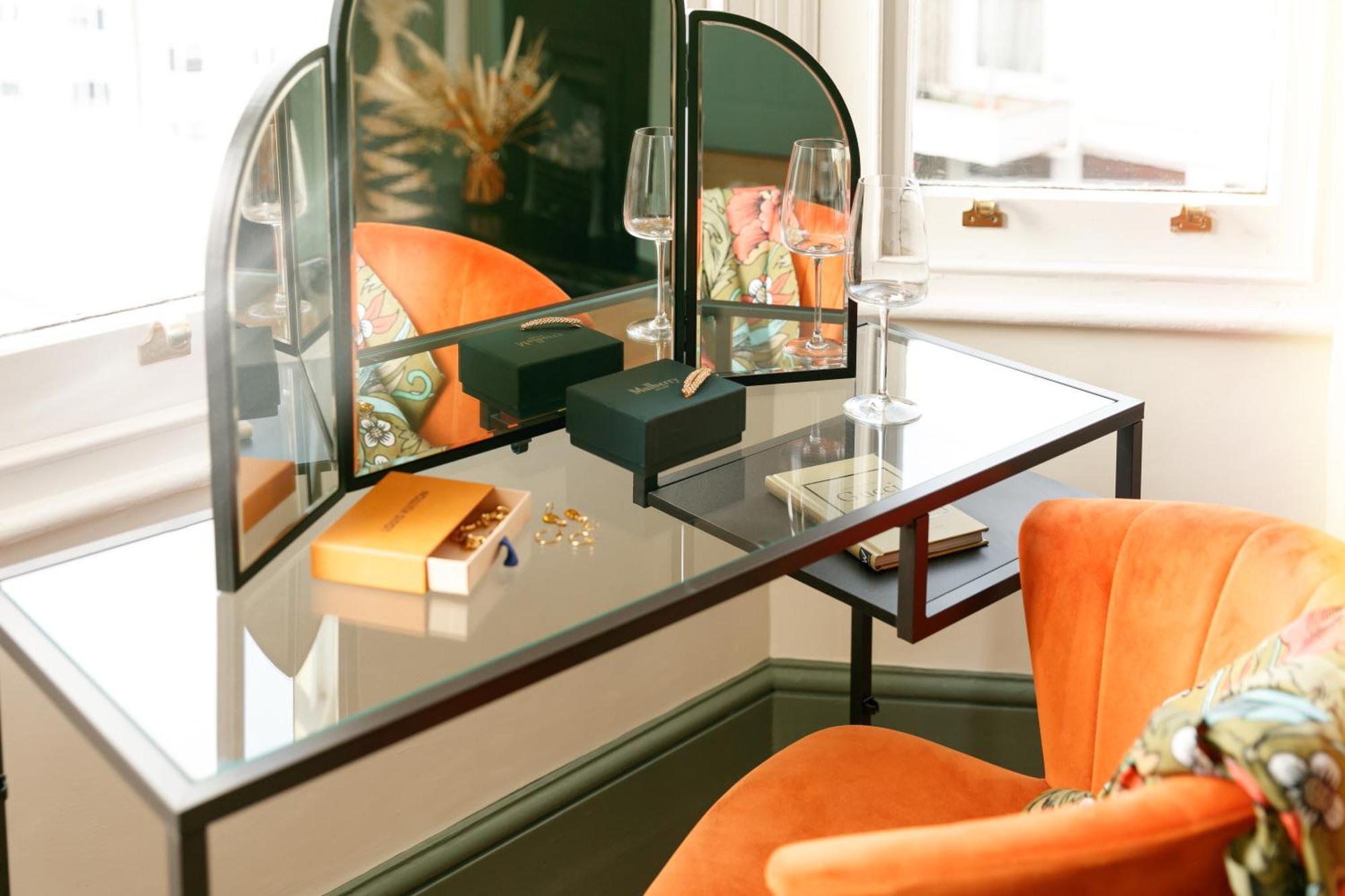 New Luxury For 2024 - Central Plymouth House - Sleeps 10 - Access To Plymouth Town - Close To The Barbican - Pets Welcome - Parking Available - By Luxe Living By Sophia Dış mekan fotoğraf
