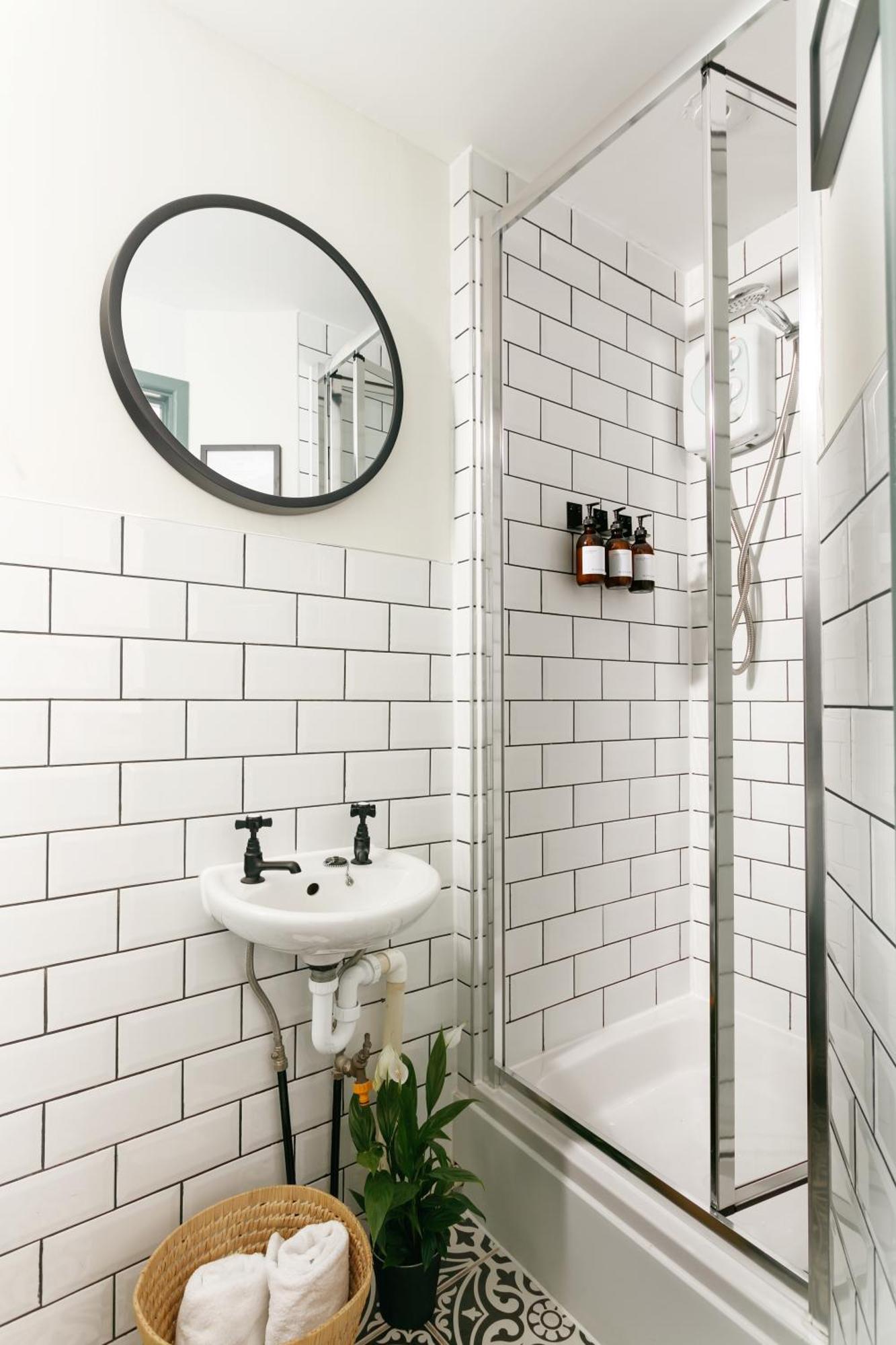 New Luxury For 2024 - Central Plymouth House - Sleeps 10 - Access To Plymouth Town - Close To The Barbican - Pets Welcome - Parking Available - By Luxe Living By Sophia Dış mekan fotoğraf