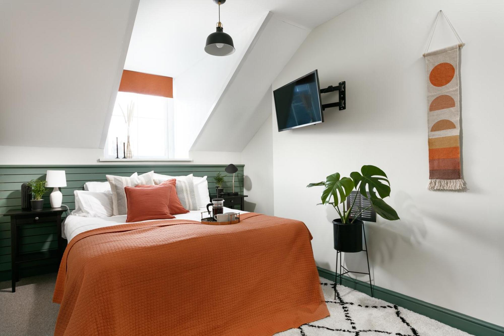 New Luxury For 2024 - Central Plymouth House - Sleeps 10 - Access To Plymouth Town - Close To The Barbican - Pets Welcome - Parking Available - By Luxe Living By Sophia Dış mekan fotoğraf