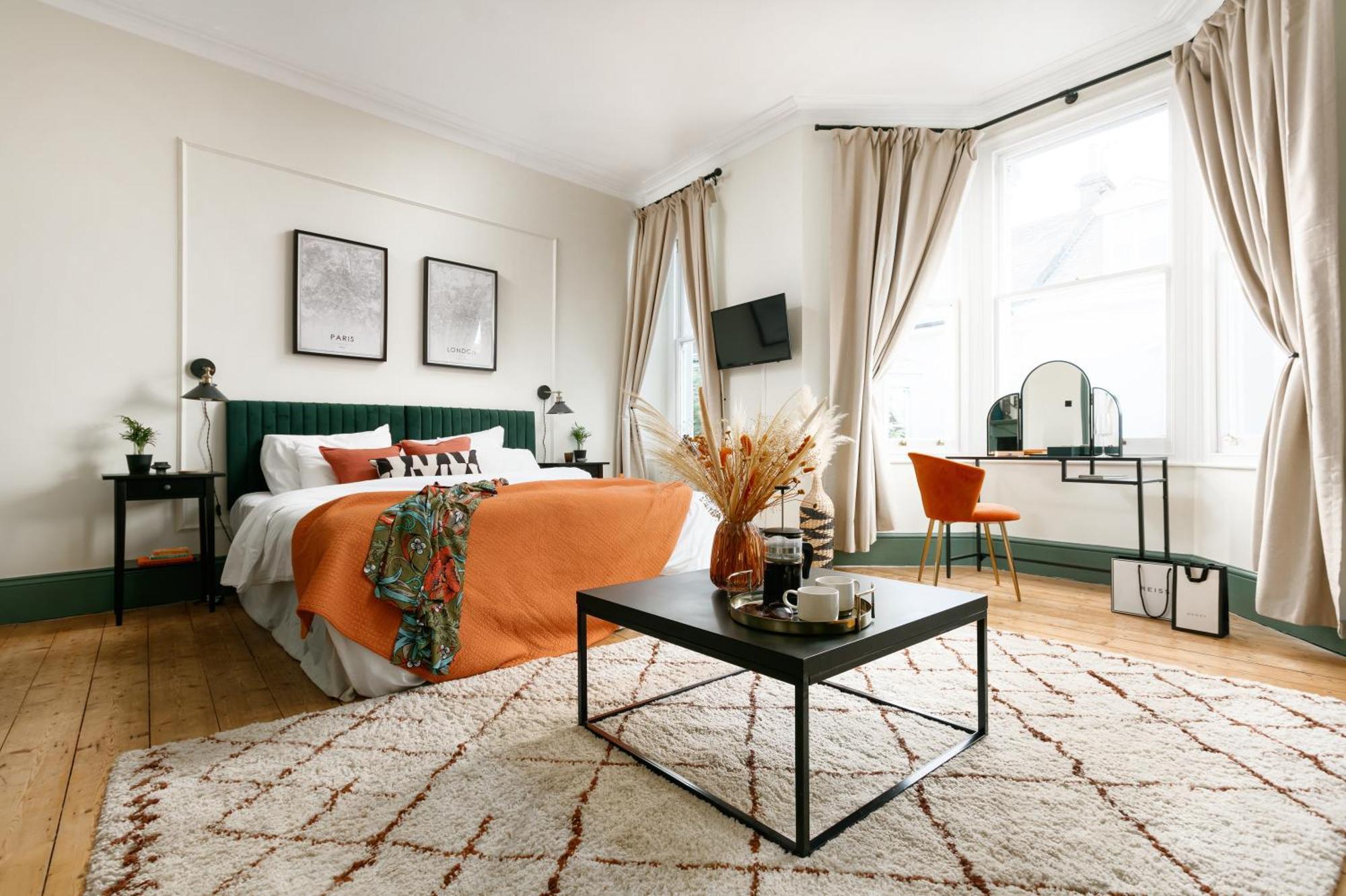 New Luxury For 2024 - Central Plymouth House - Sleeps 10 - Access To Plymouth Town - Close To The Barbican - Pets Welcome - Parking Available - By Luxe Living By Sophia Dış mekan fotoğraf