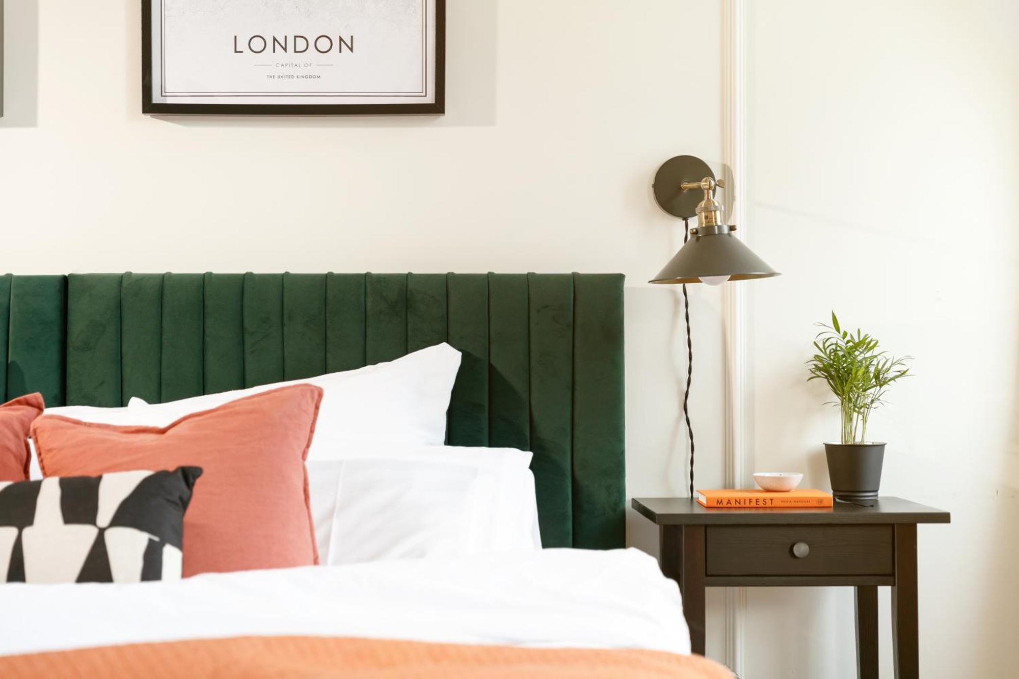New Luxury For 2024 - Central Plymouth House - Sleeps 10 - Access To Plymouth Town - Close To The Barbican - Pets Welcome - Parking Available - By Luxe Living By Sophia Dış mekan fotoğraf